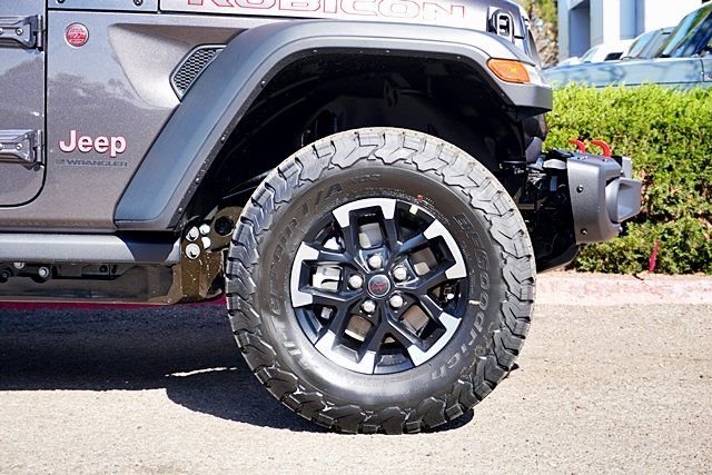 New 2026 Granite Crystal Metallic Clear-Coat Exterior Paint Jeep Rubicon image 8