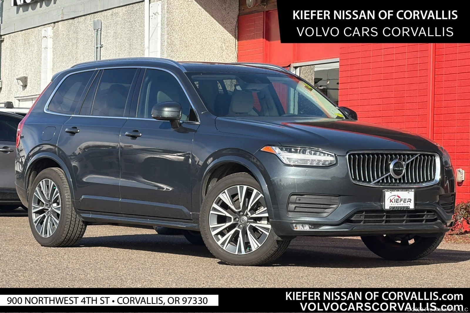 2022 Volvo XC90 T5 Momentum AWD's photo