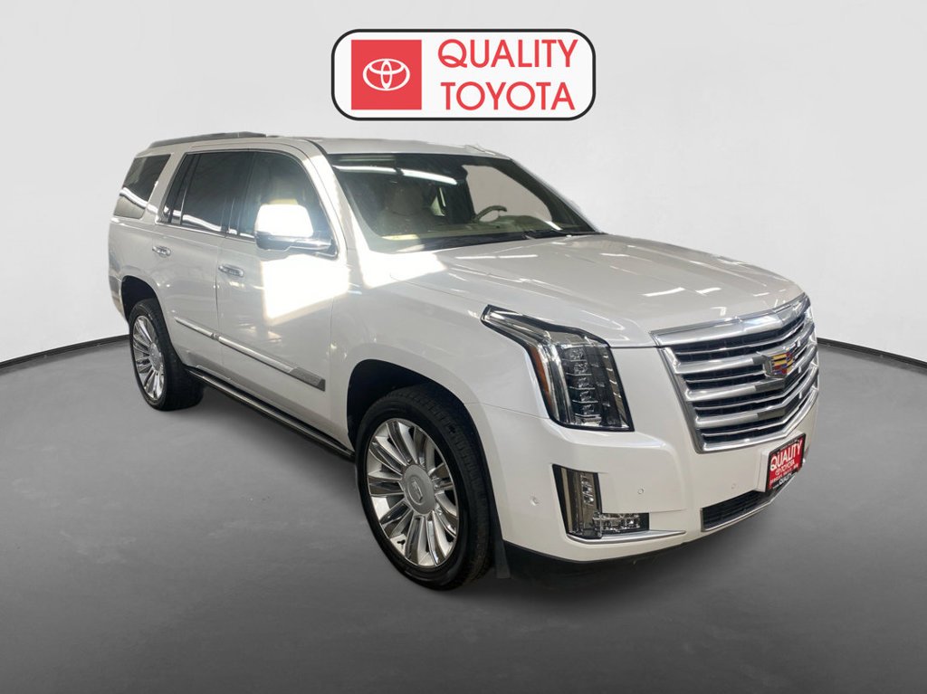 Used 2020 Cadillac Escalade Platinum with VIN 1GYS4DKJ6LR281063 for sale in Fergus Falls, Minnesota