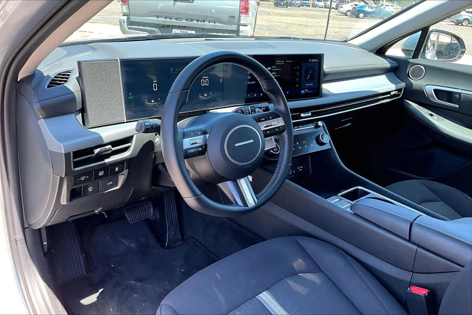 Used 2024 Aero Silver Hyundai SEL image 18