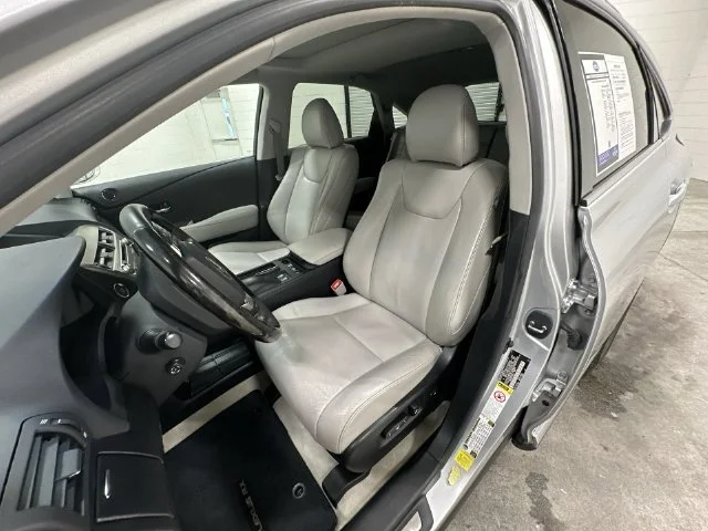 Used 2013 Silver Lexus 350 image 13