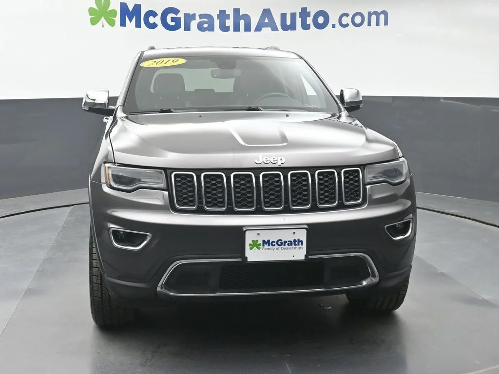 Used 2019 Gray Jeep Limited image 5