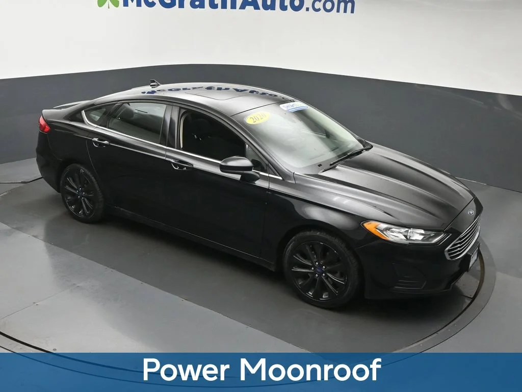 Used 2020 Black Ford SE image 3