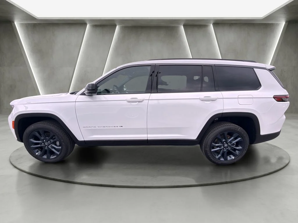 New 2026 Bright White Clearcoat Jeep  image 4