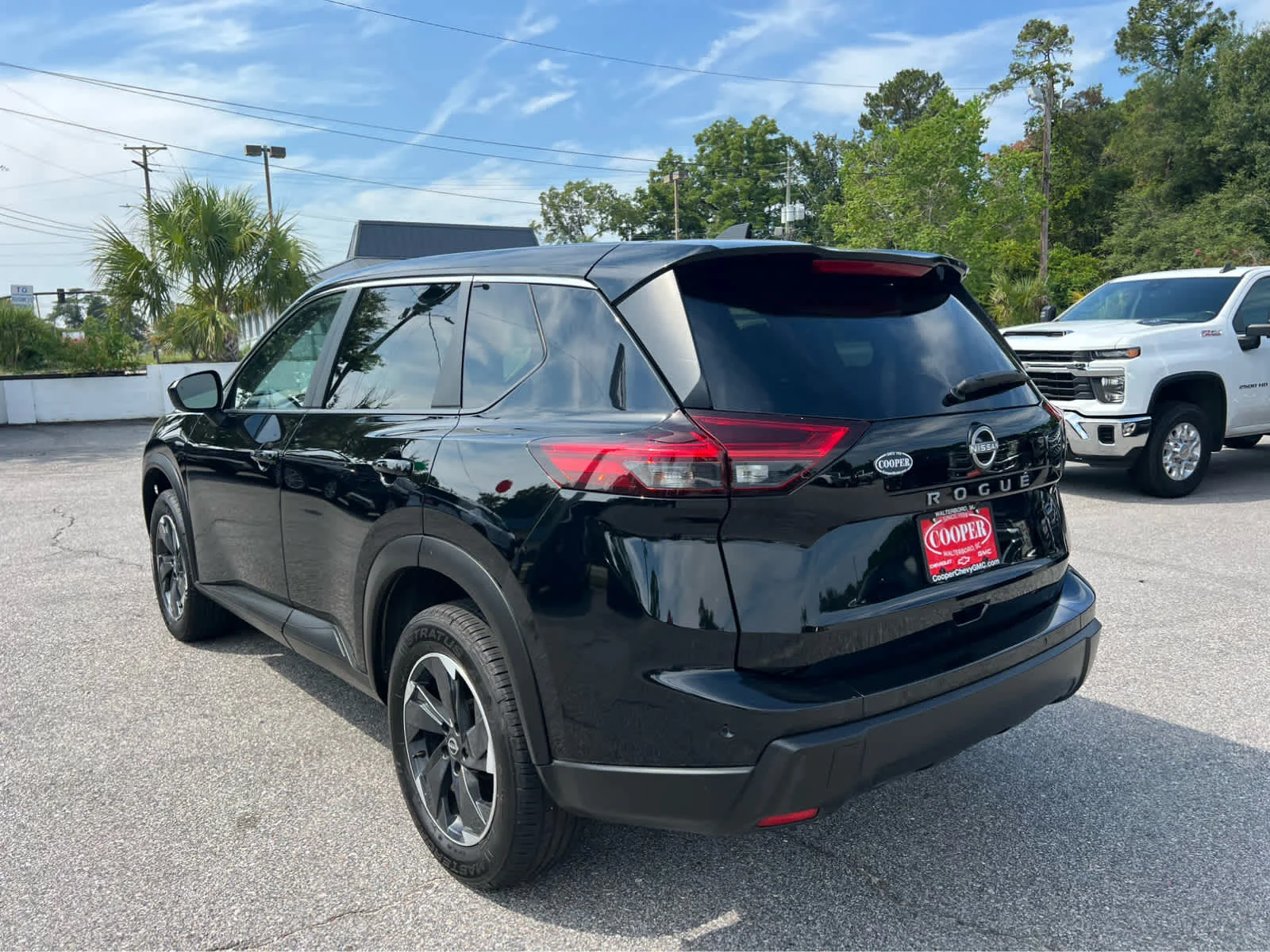 Used 2025 Black Nissan SV image 4