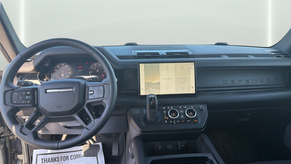 Used 2024  Land Rover Outbound image 19