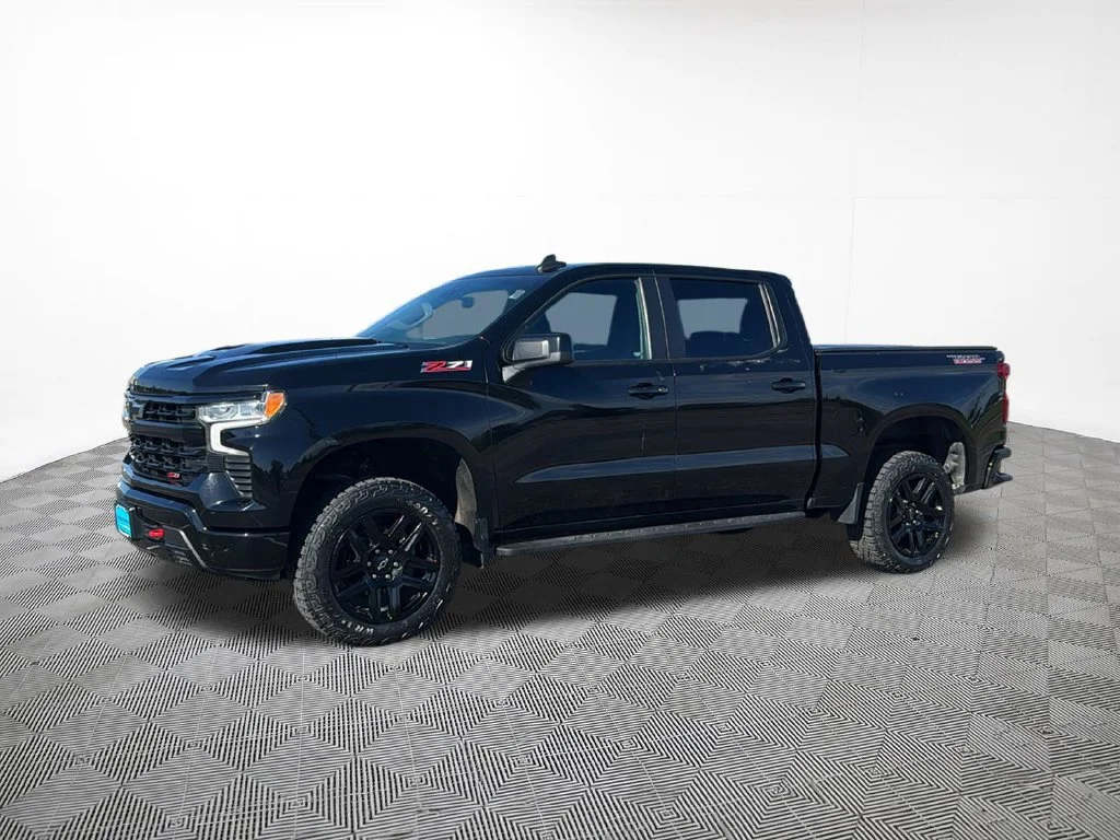 Used 2022 BLACK Chevrolet LT Trail Boss image 2