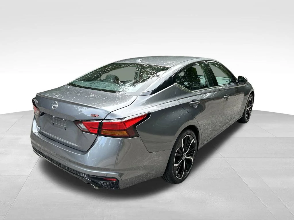 Used 2024 Gray Nissan 2.5 SR image 5