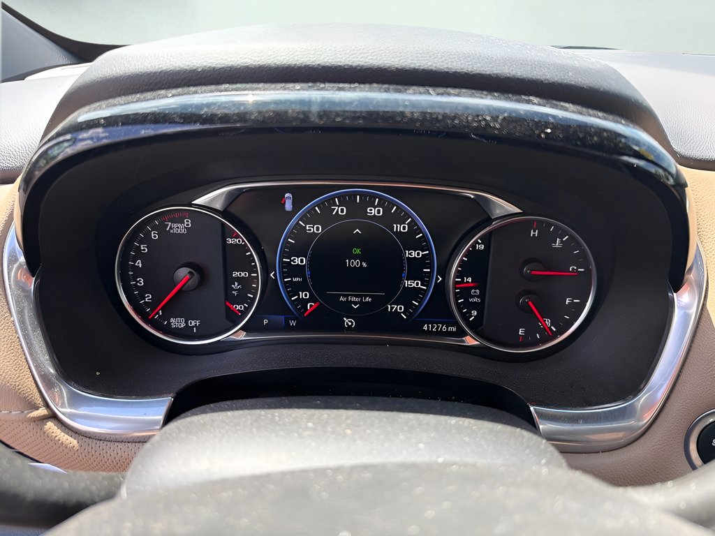 Certified Used 2023 Iridescent Pearl Tricoat Chevrolet Premier image 14