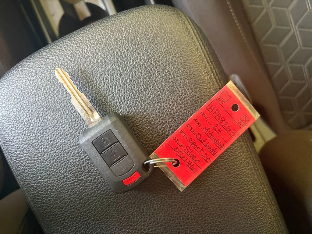 Used 2024 Silver Mitsubishi 2.0 ES image 22