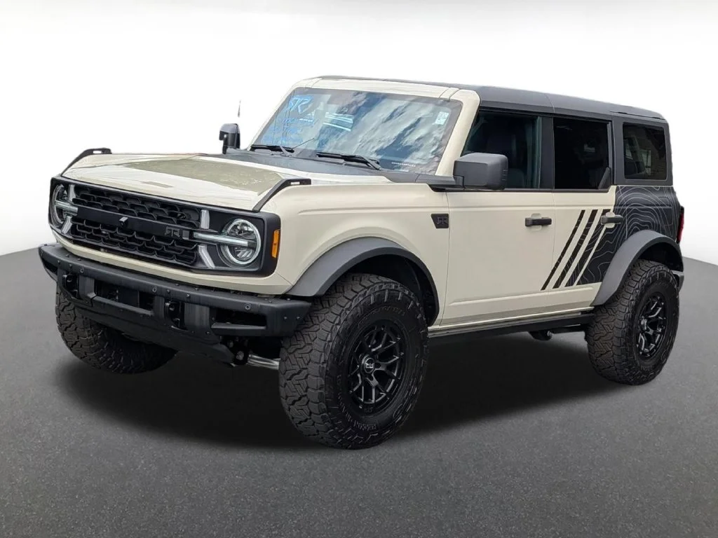 New 2026 Desert Sand Ford Badlands® image 7
