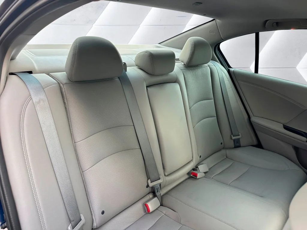 Used 2015 Blue Honda EX-L image 16