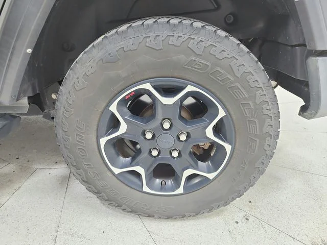 Used 2021 Gray Jeep Unlimited Sport image 12