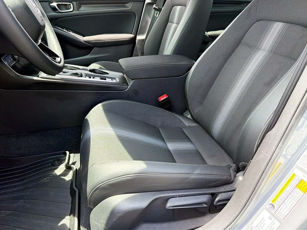 Used 2025 Solar Silver Metallic Honda Sport image 27