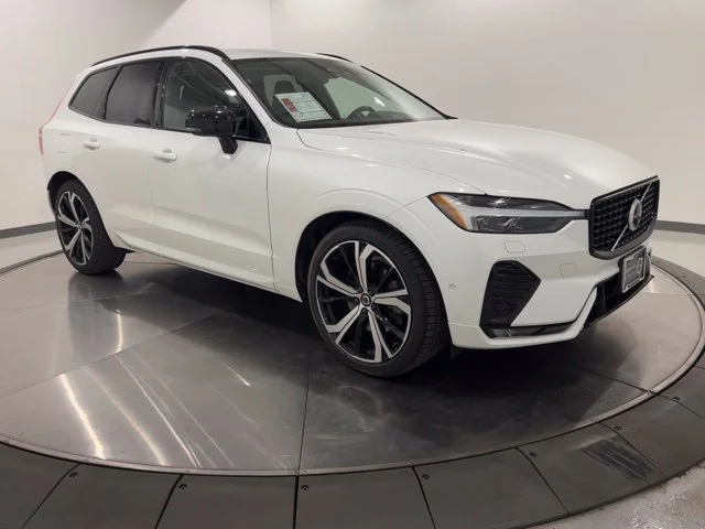 Used 2024 Crystal White Volvo Ultimate image 7