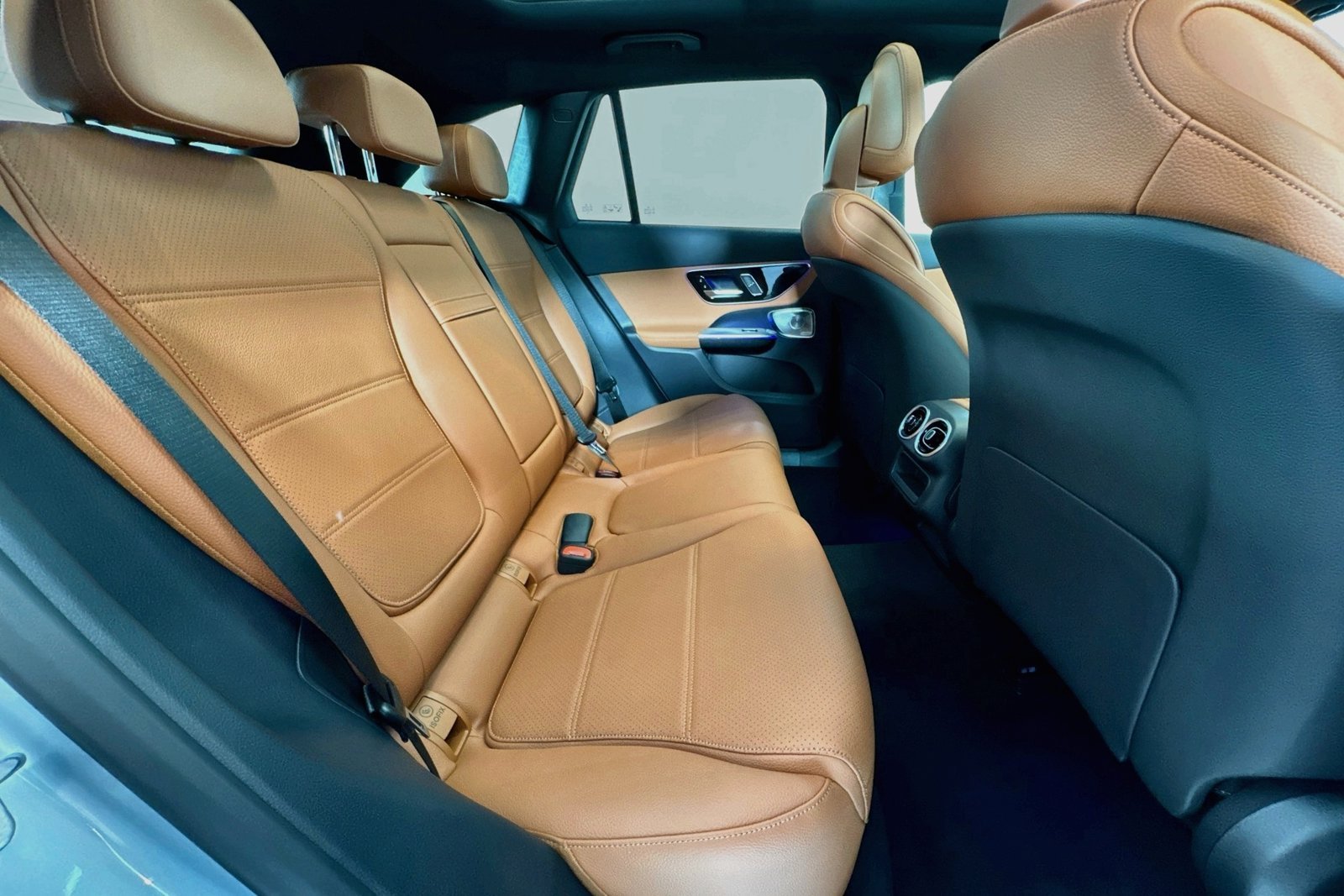 New 2026 Cirrus Silver Metallic Mercedes-Benz GLC 300 image 25