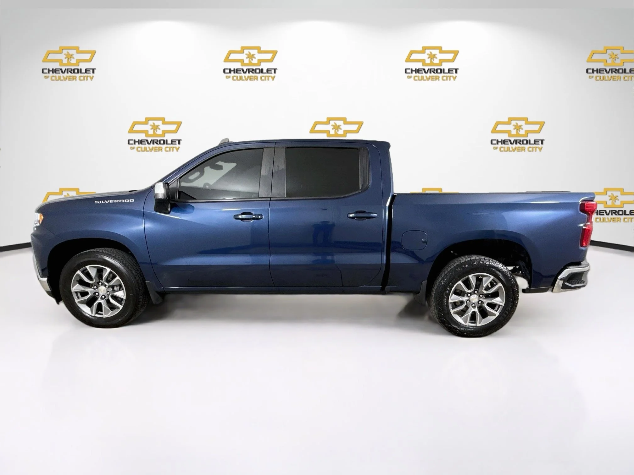 Used 2021 NORTHSKY BLUE METALLIC Chevrolet LT image 5