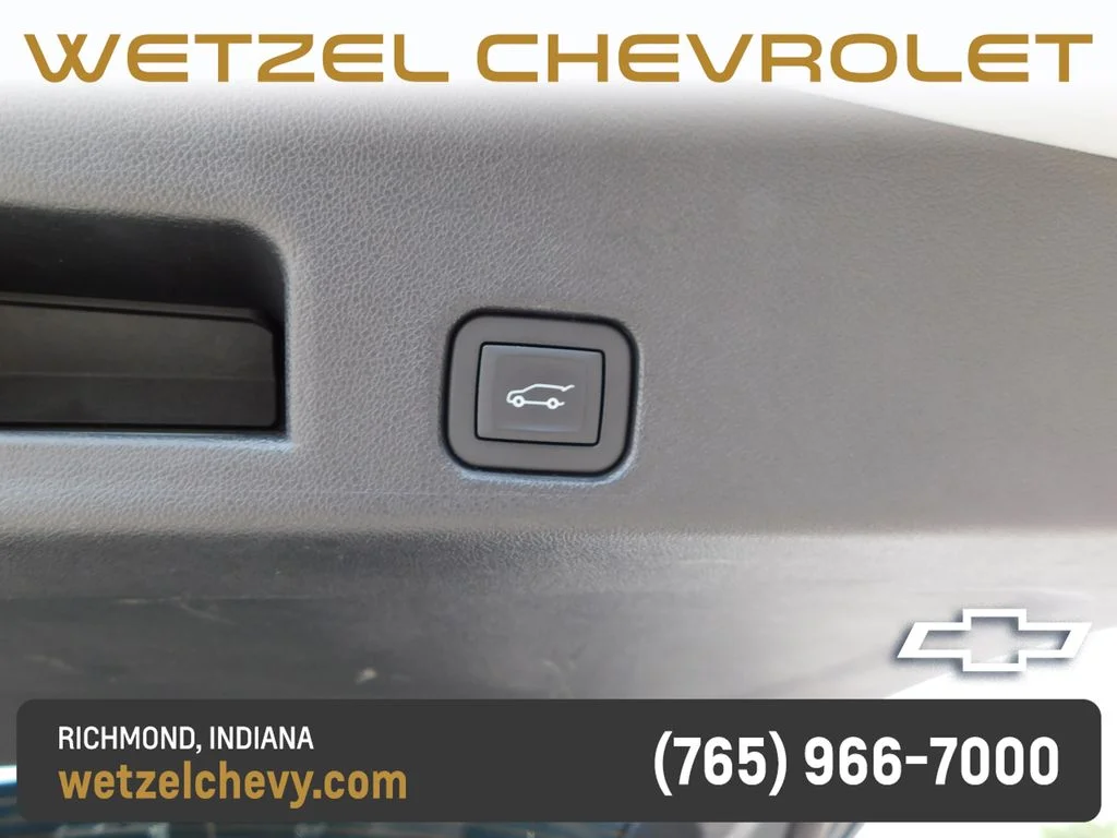 Used 2025 Gray Buick Avenir image 25
