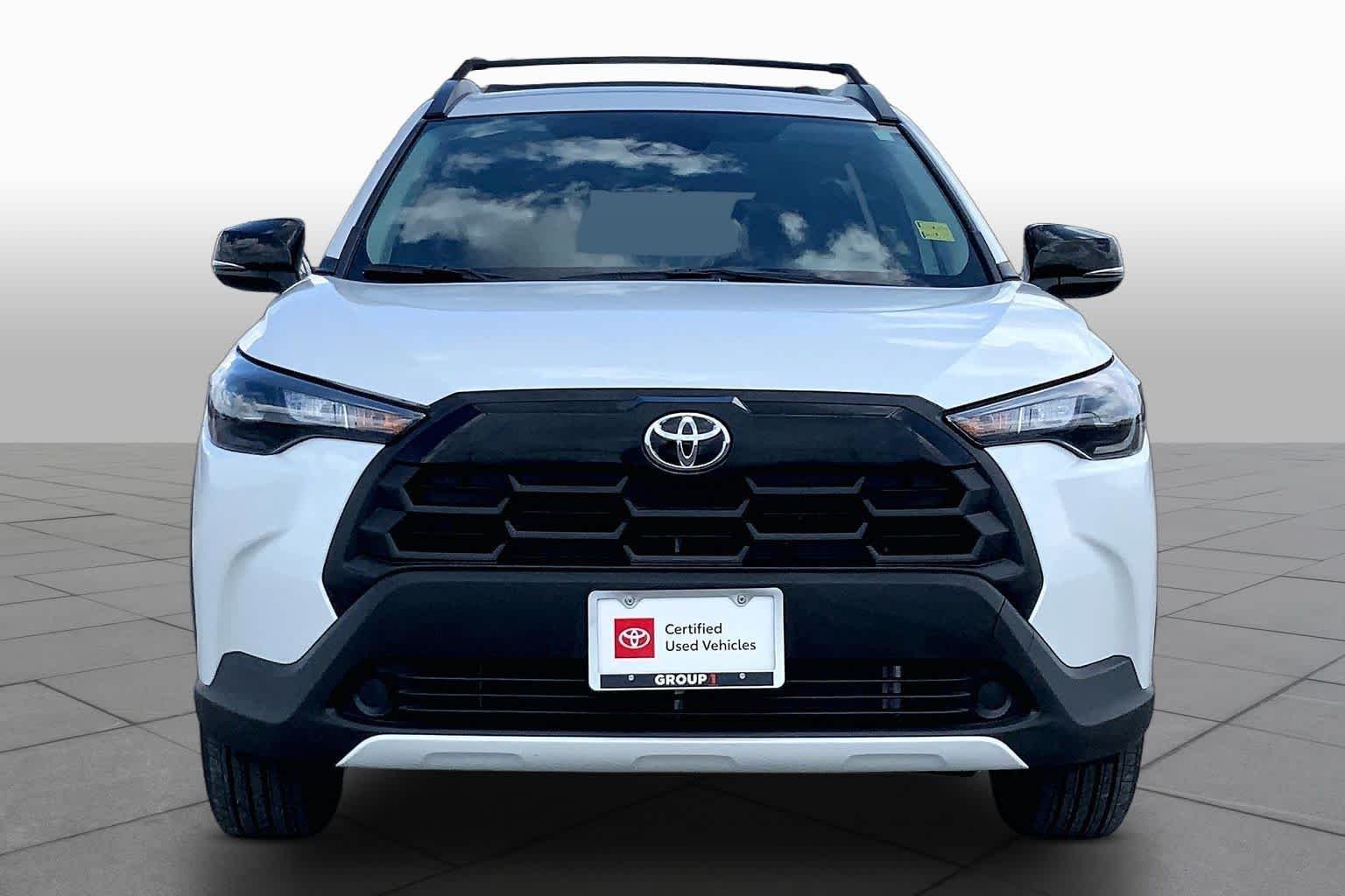 Used 2026 Wind Chill Pearl Toyota LE image 4