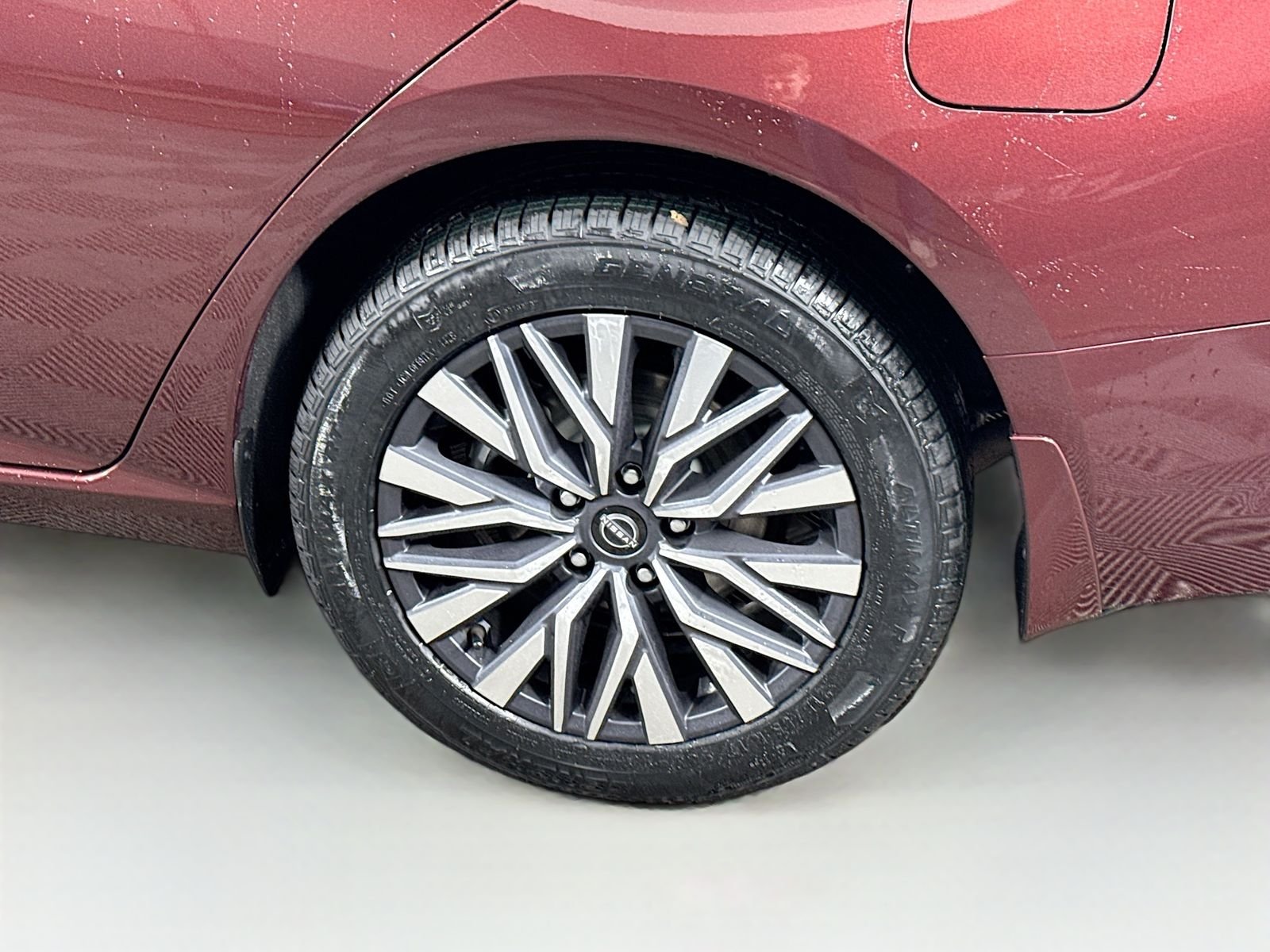 2023 Nissan Altima SV - Photo 9