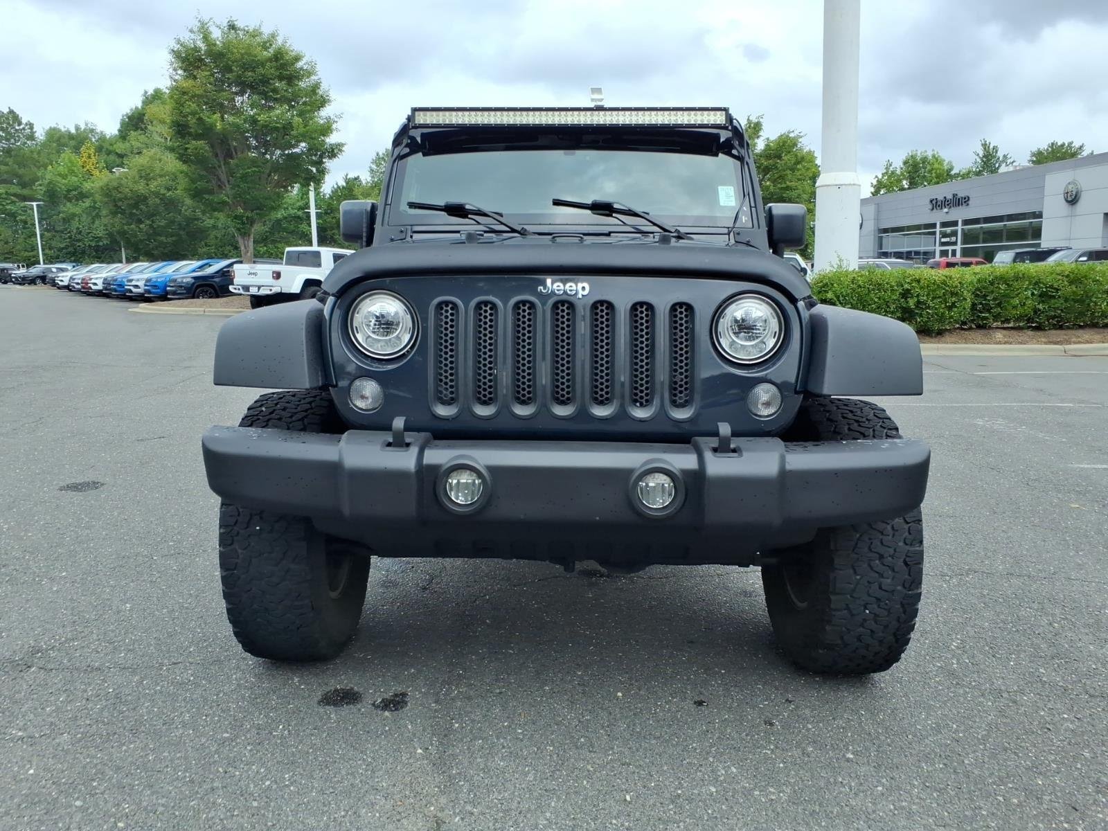 Used 2017 Granite Crystal Metallic Clearcoat Jeep Rubicon image 13