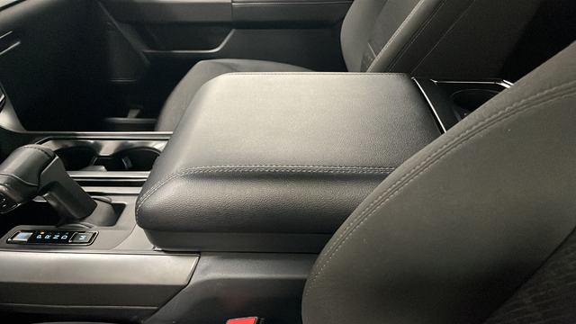 Used 2024 Avalanche Gray Ford XLT image 20