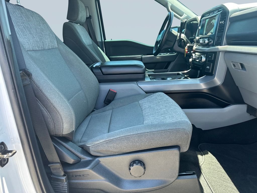Used 2023 Oxford White Ford XLT image 26