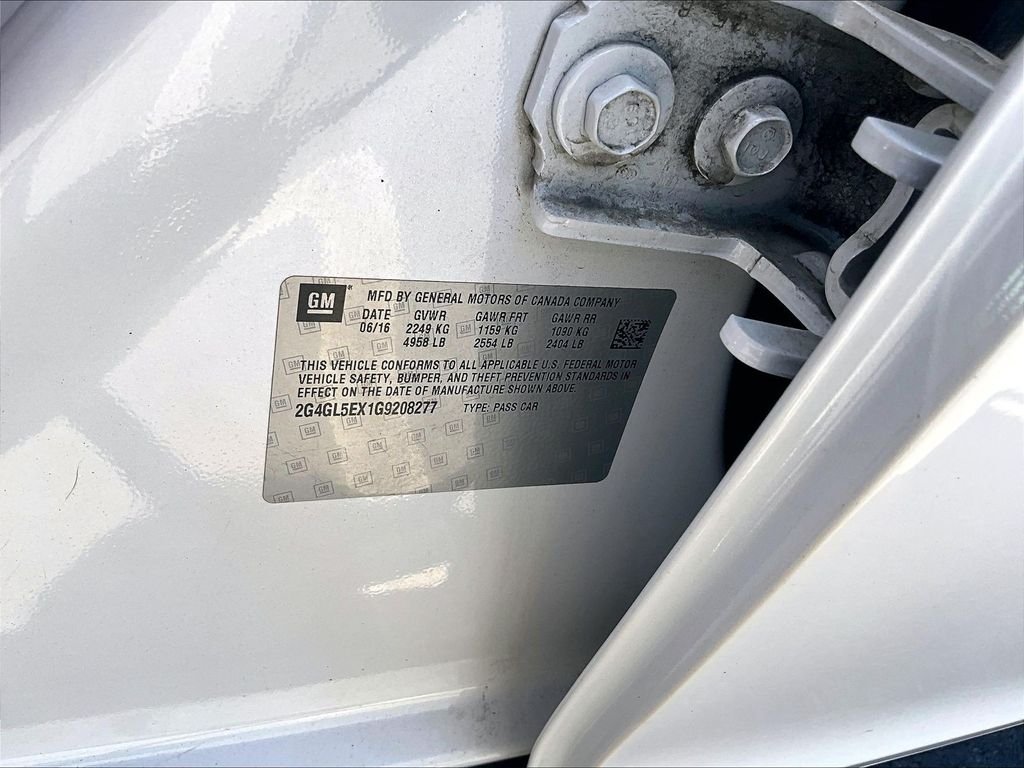 Used 2016 White Buick Turbo image 28