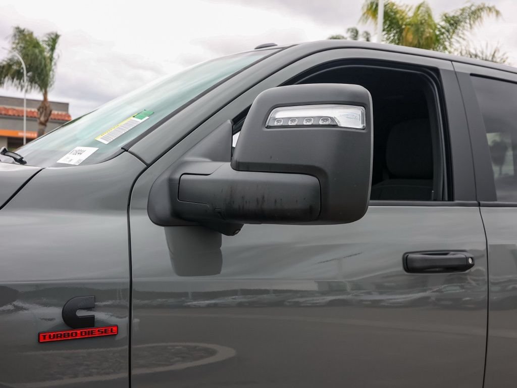 New 2026 Ceramic Gray Clear-Coat Exterior Paint RAM Big Horn Night Edition image 11