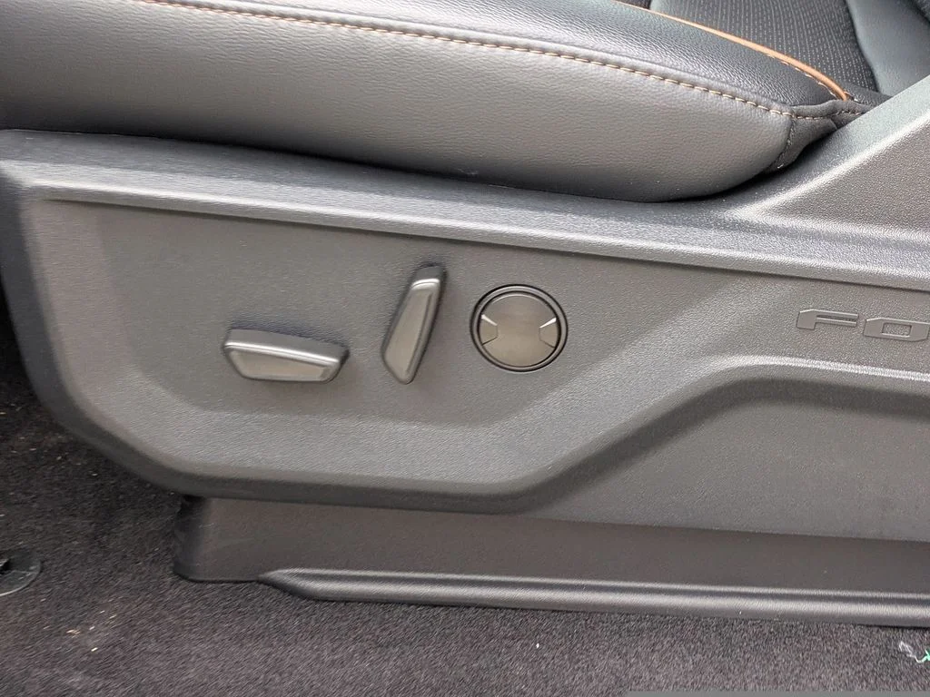 New 2026 Agate Black Metallic Ford Lariat image 19