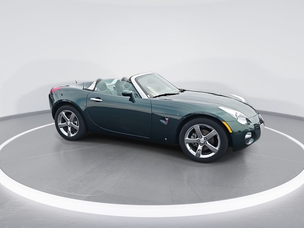 Used 2008 Green Pontiac Base image 2