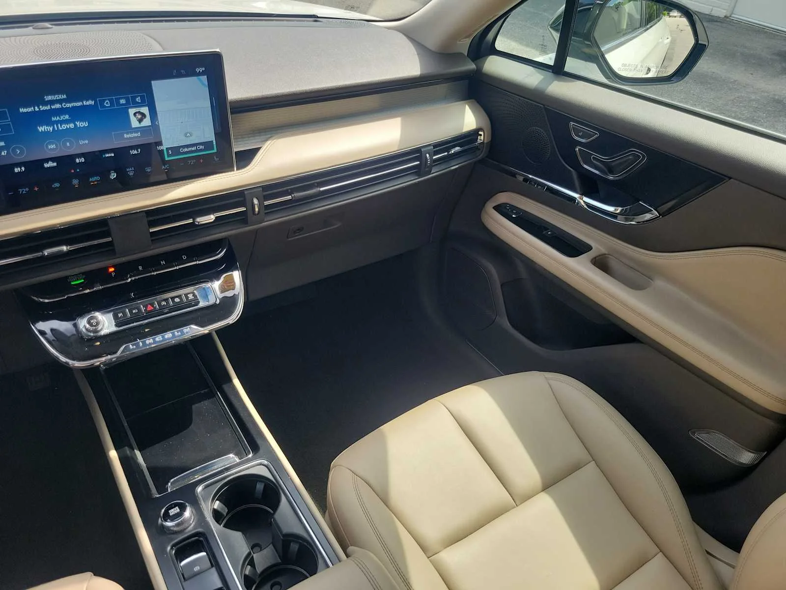 Used 2023 White Lincoln Standard image 14
