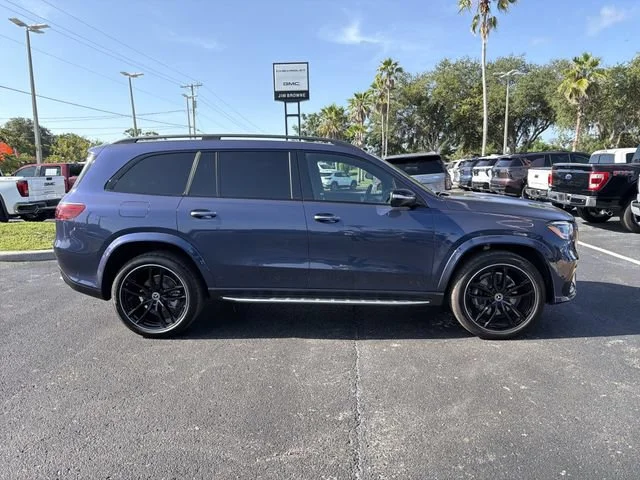Used 2026 Blue Mercedes-Benz 4MATIC® image 3