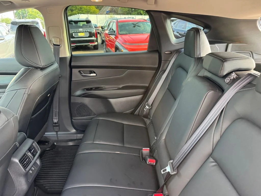 Used 2025 Gray Nissan SL image 11