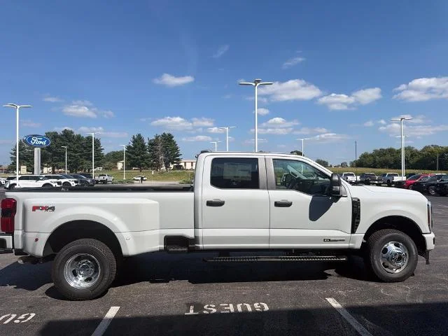 New 2026 Avalanche Ford F-350® XL image 31