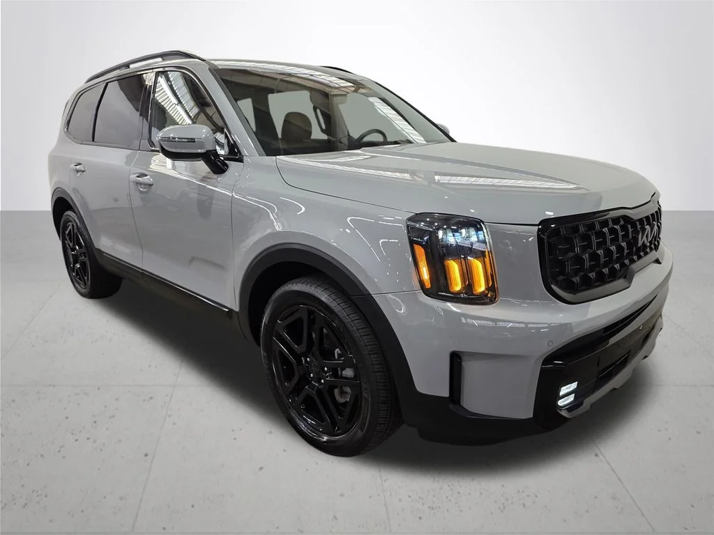 Used 2025 Gray Kia SX X-Line image 7
