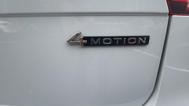 Used 2024 White Volkswagen 2.0T SE image 12