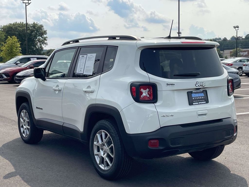 Used 2023 White Jeep Latitude image 5