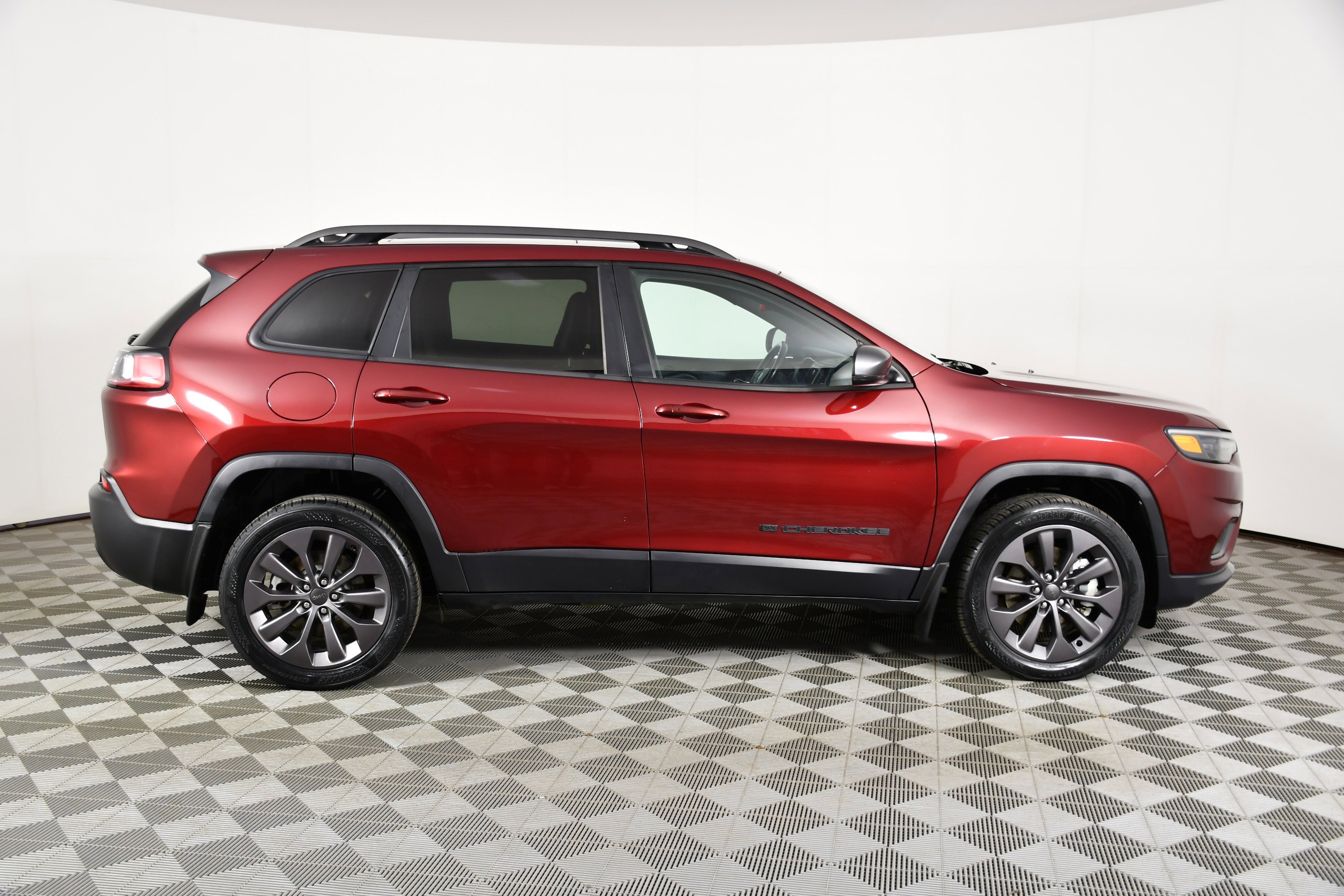 Used 2021 Velvet Red Pearlcoat Jeep 80th Anniversary image 5