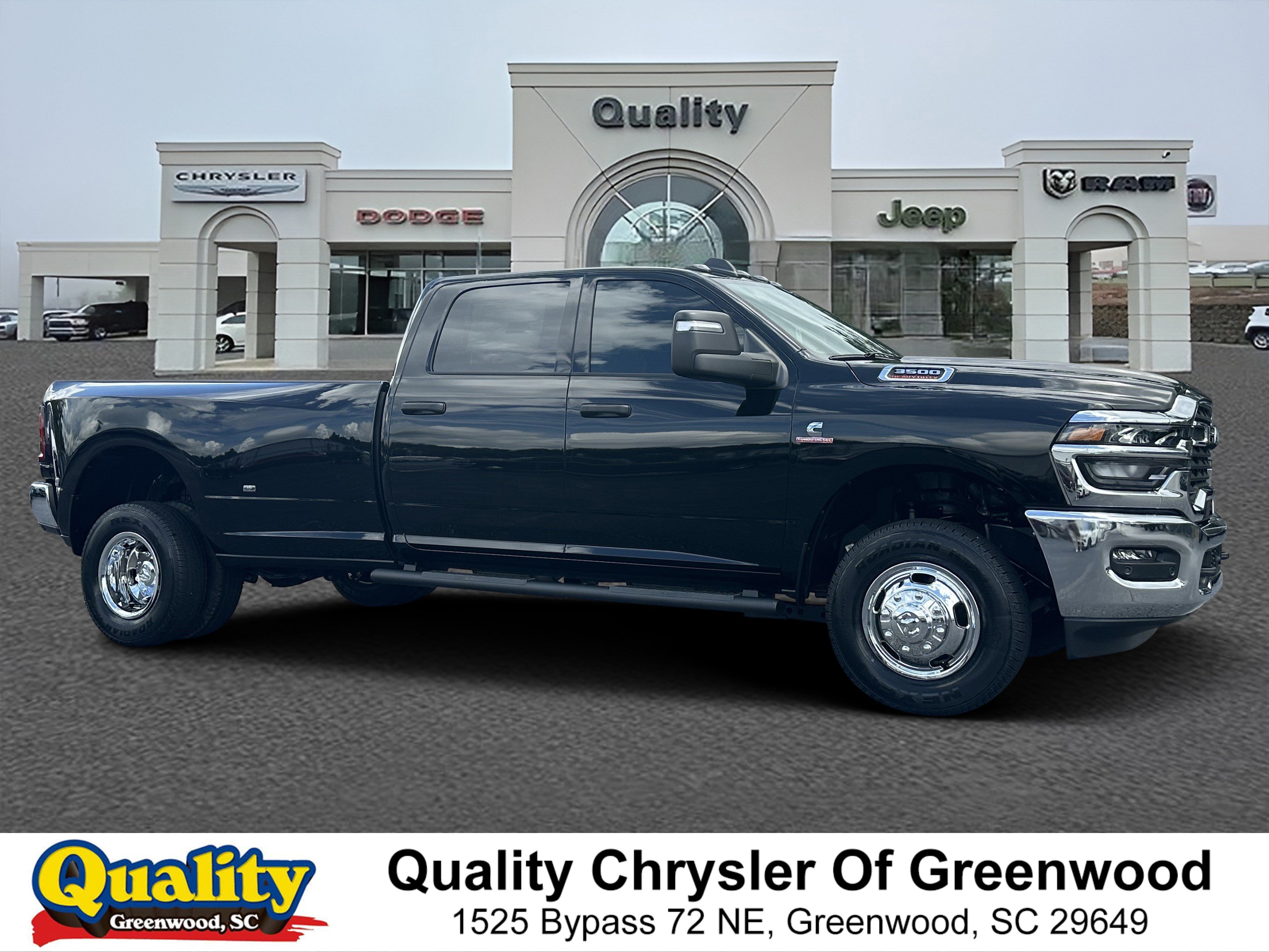 New 2026 Diamond Black Crystal Pearl-Coat Exterior Paint RAM Tradesman image 1