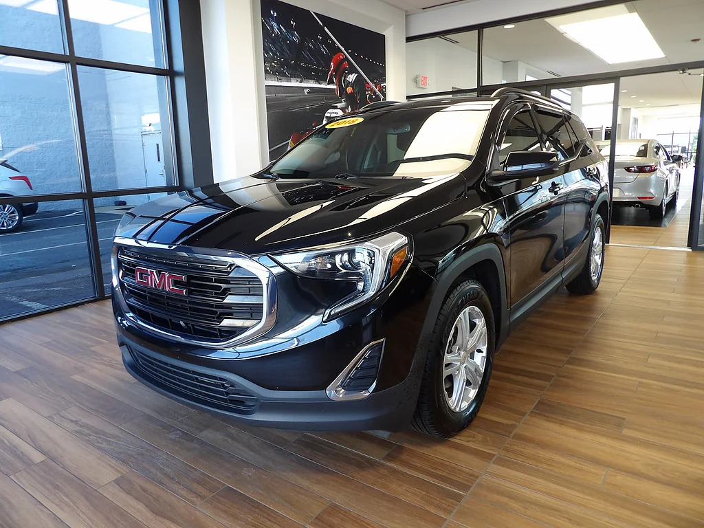 Used 2018 Ebony Twilight Metallic GMC SLE image 3