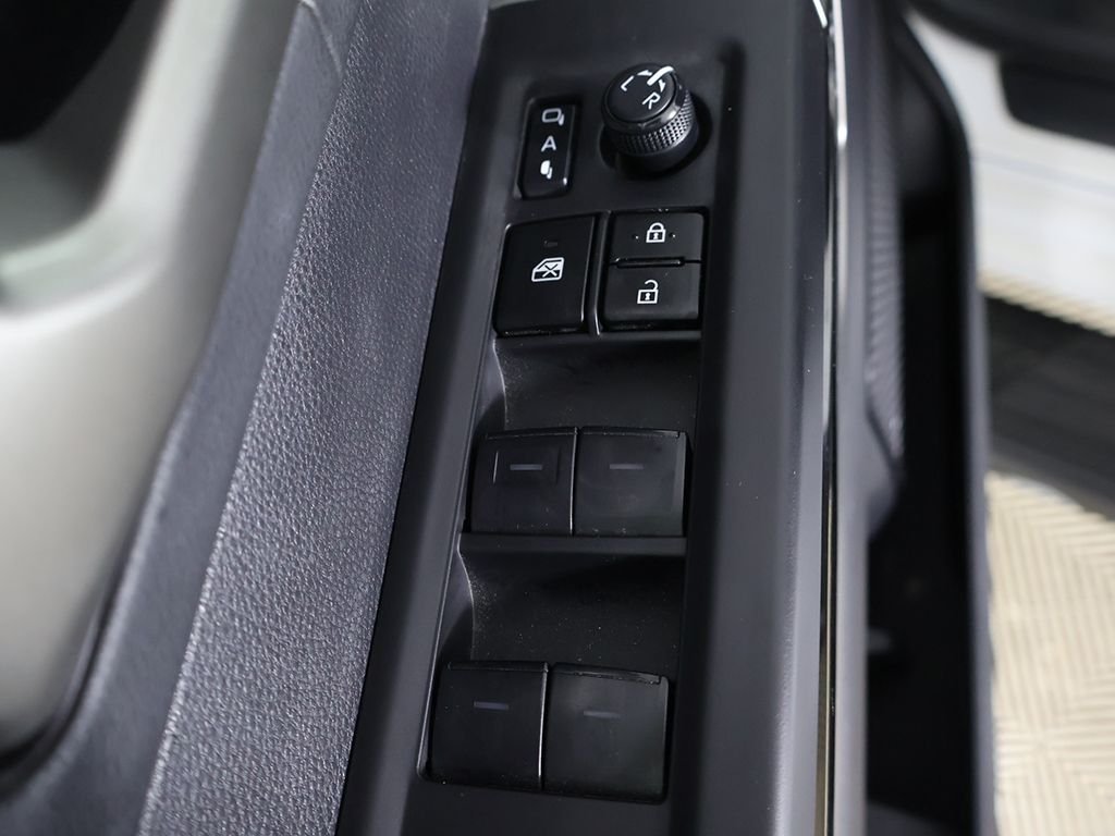 2023 Toyota Tundra Limited - Photo 28