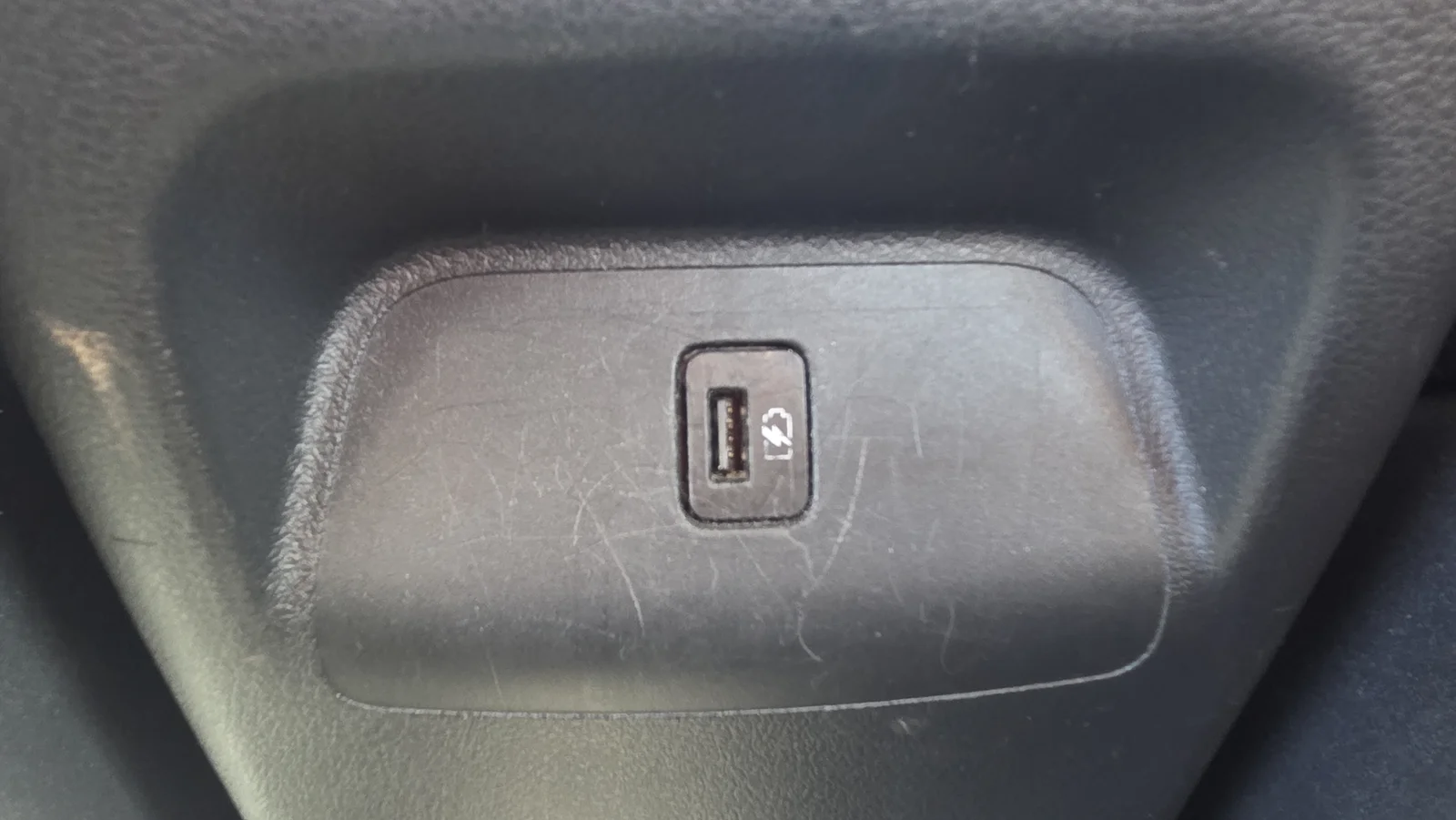 Used 2022 Gray Nissan SV image 21