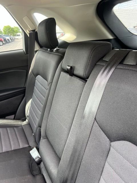 Used 2020 Silver Metallic Ford SE image 12