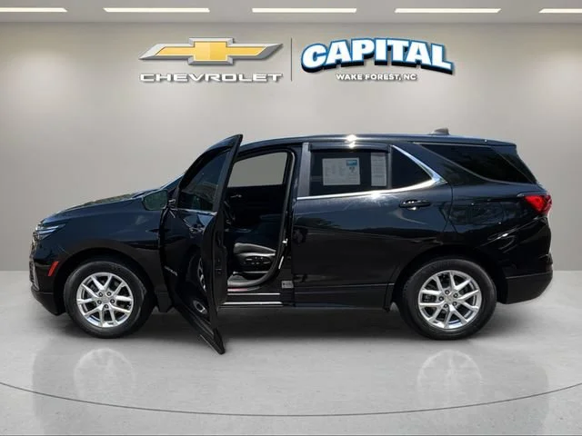 Used 2022 Mosaic Black Metallic Chevrolet LT image 9