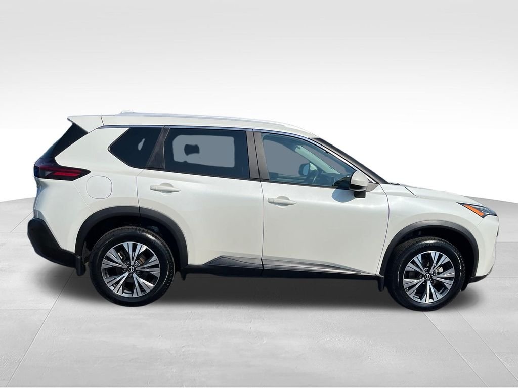 Used 2023 White Nissan SV image 6