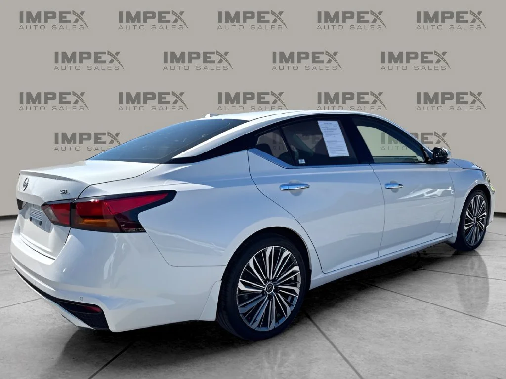 Used 2024 White Nissan 2.5 SL image 5