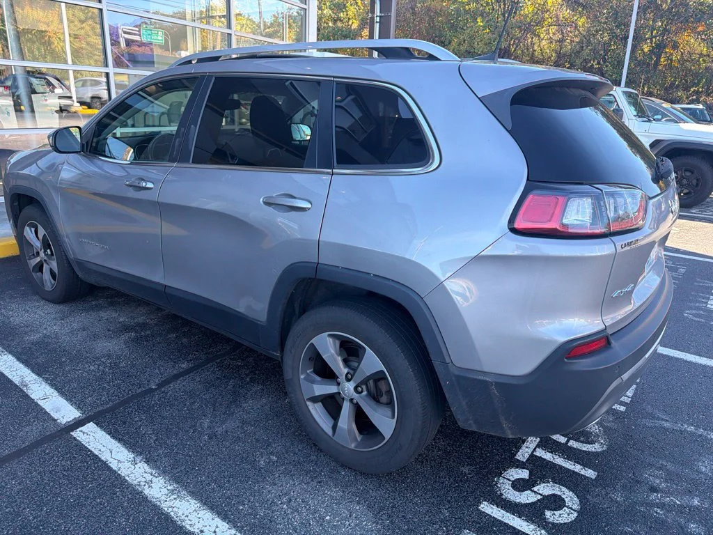 Used 2019 Billet Silver Metallic Jeep Limited image 2