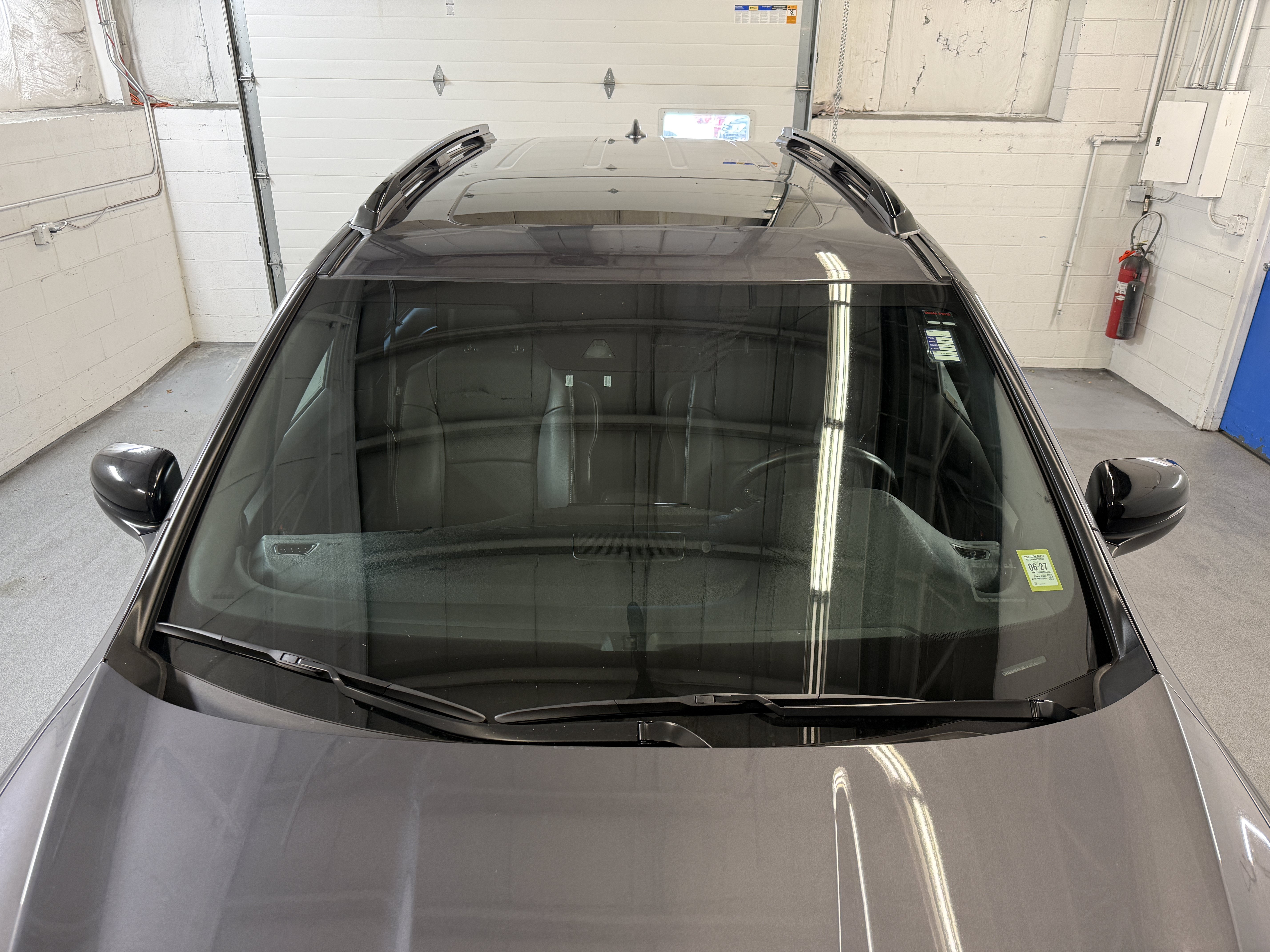 Used 2019 Modern Steel Metallic Honda Touring image 4