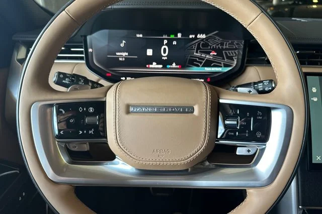 New 2026 Belgravia Green Land Rover SE image 23
